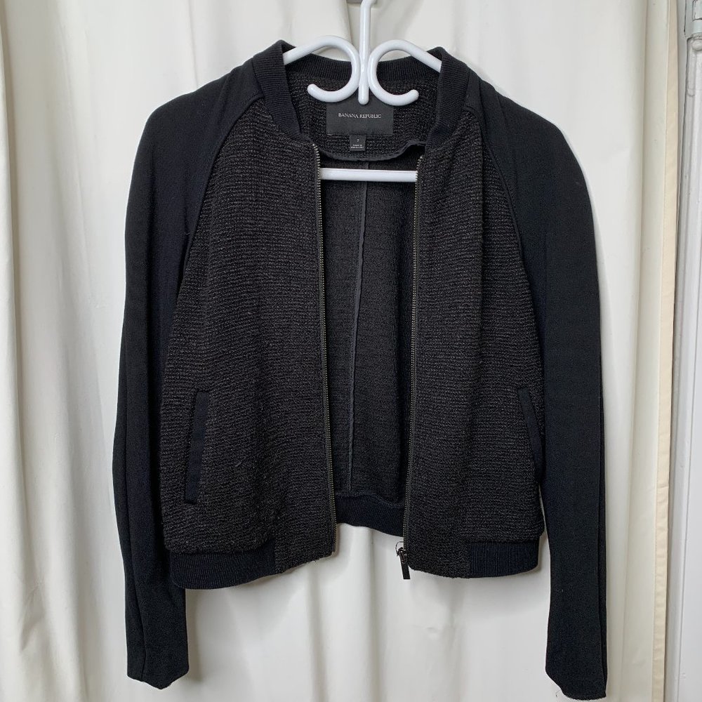 Banana Republic Cropped Zipped Tweed jacket